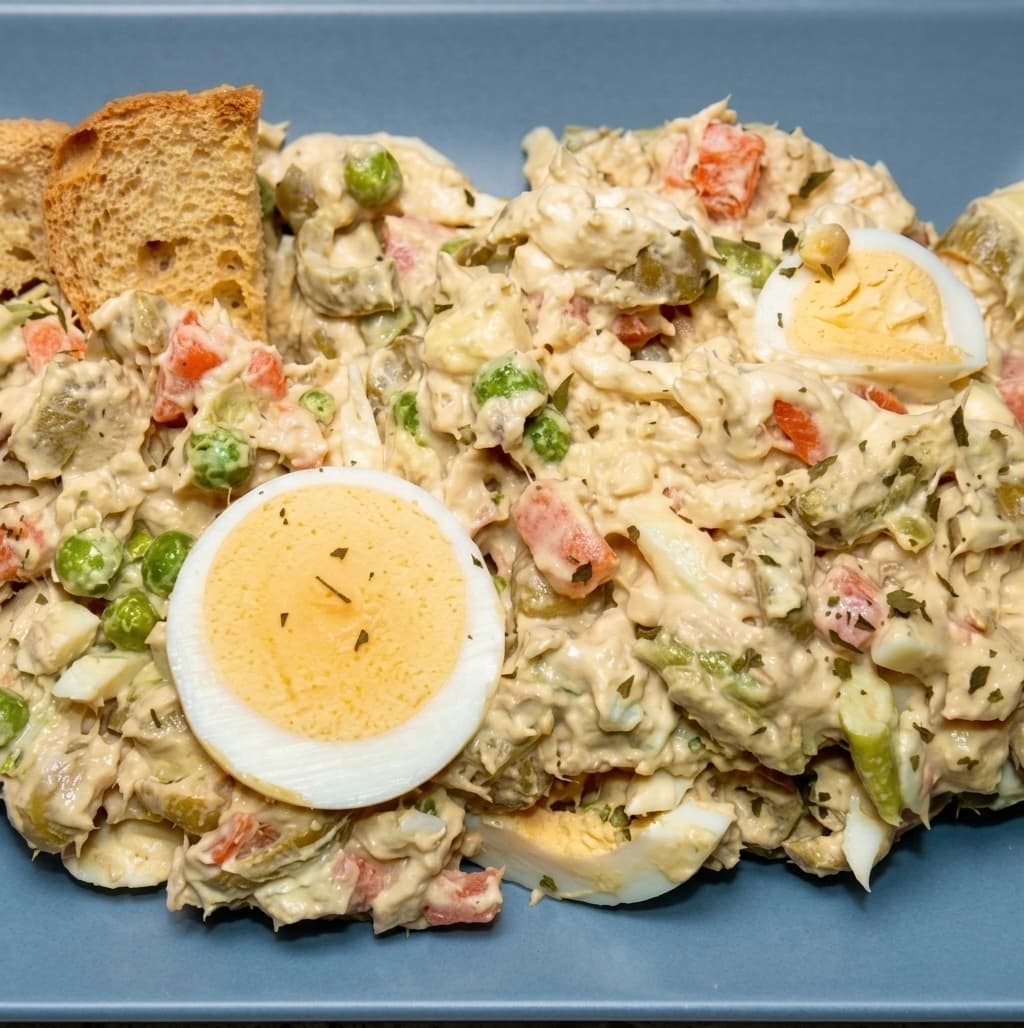 Ensaladilla Rusa para llevar — Platos Preparados — Rostissería Menjars Pollastres a l'Ast Barcelona